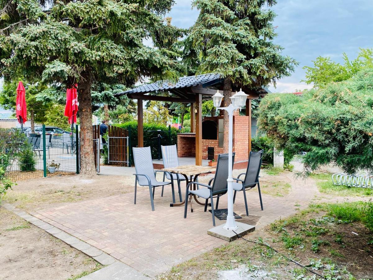 Pension Florion Bernburg Esterno foto